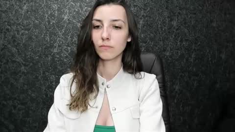 marielleanker online show from 11.17.25