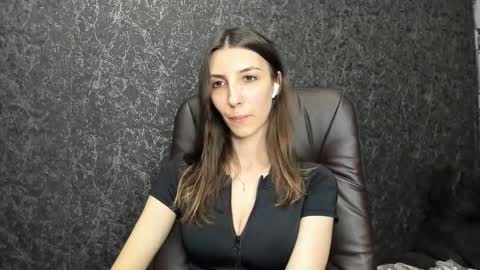 marielleanker online show from 11.26.25