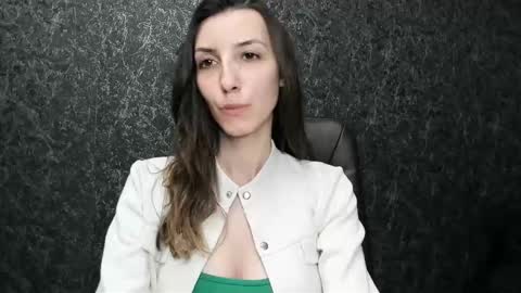 marielleanker online show from 11.27.25