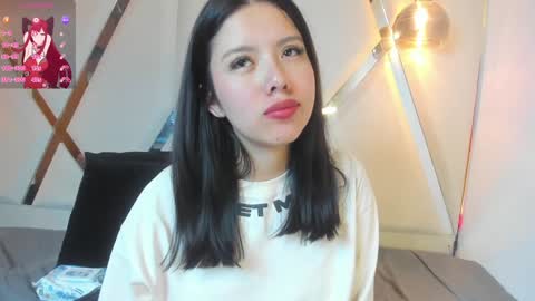 Snapshot of marielqueenx chatting on 01.04.25 Viviana online show from 01.04.25