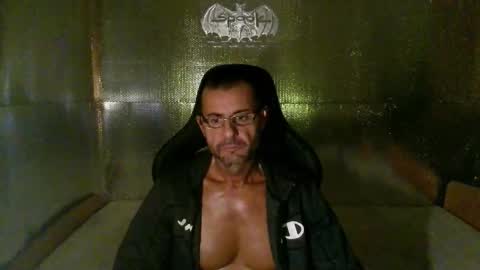 Snapshot of mariettee chatting on 12.19.25 Djpegasus online show from 12.19.25