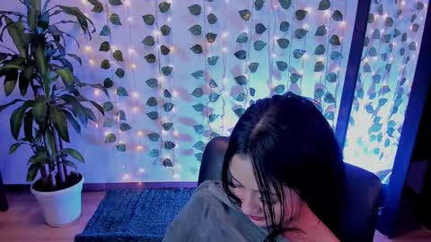 Snapshot of mariianadiaz1_ chatting on 02.04.25 Maryyy online show from 02.04.25