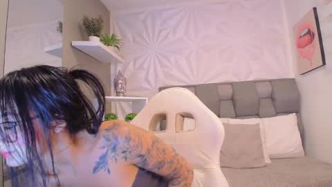 Snapshot of mariianadiaz1_ chatting on 02.10.26 Maryyy online show from 02.10.26