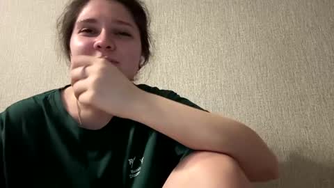 Emmie online show from 04.14.26