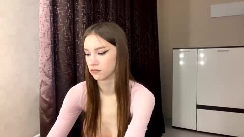 Snapshot of marilukaak chatting on 11.27.25 Marilu wanna play Meow online show from 11.27.25