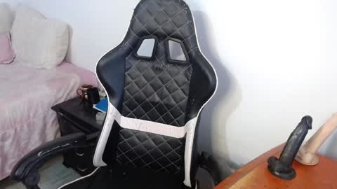 Snapshot of marilyn_lil chatting on 01.18.25 Marilyn online show from 01.18.25