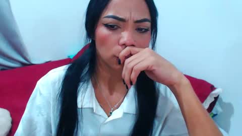 Snapshot of marisajara_ chatting on 01.14.25 marisa online show from 01.14.25