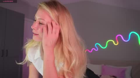 Mary online show from 04.10.26