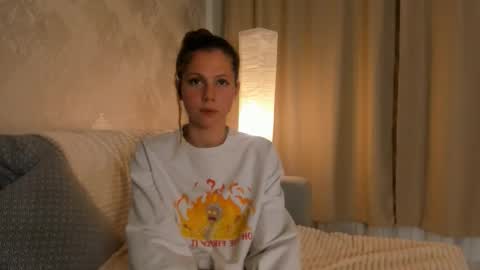 Molly online show from 10.09.25