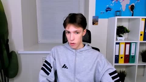 Snapshot of mark_branston chatting on 10.17.25 Mark online show from 10.17.25