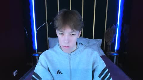 Snapshot of mark_branston chatting on 11.19.25 Mark online show from 11.19.25