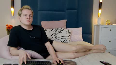 Mark online show from 03.26.26