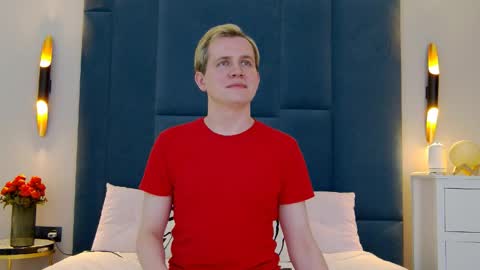 Mark online show from 04.11.26