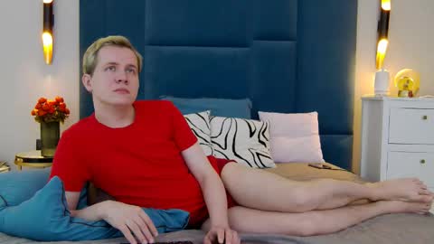 Mark online show from 04.17.26