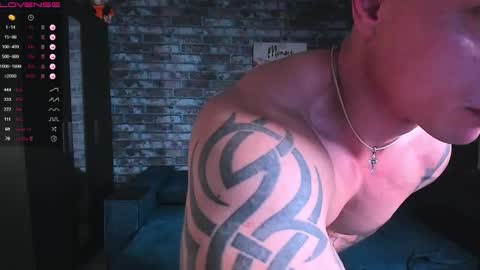 Snapshot of mark_normal chatting on 10.26.25 Mark online show from 10.26.25