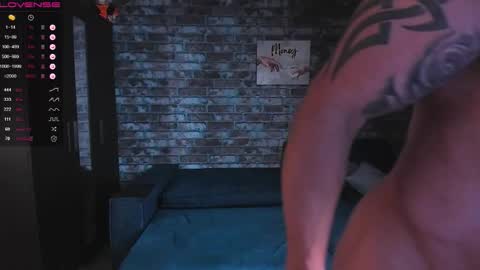 Snapshot of mark_normal chatting on 10.29.25 Mark online show from 10.29.25