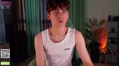 Snapshot of mark_safr chatting on 10.25.25 Mark online show from 10.25.25