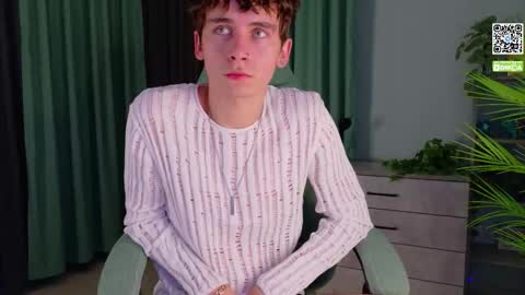 Snapshot of mark_safr chatting on 01.13.26 Mark online show from 01.13.26