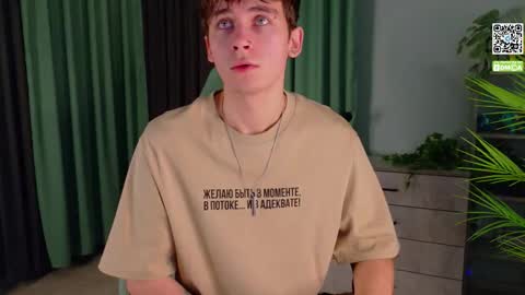 Snapshot of mark_safr chatting on 01.14.26 Mark online show from 01.14.26