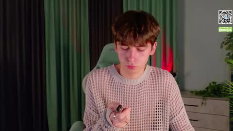 Snapshot of mark_safr chatting on 01.15.26 Mark online show from 01.15.26