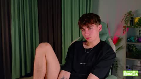 Snapshot of mark_safr chatting on 02.11.26 Mark online show from 02.11.26