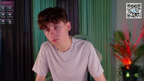 Snapshot of mark_safr chatting on 02.17.26 Mark online show from 02.17.26