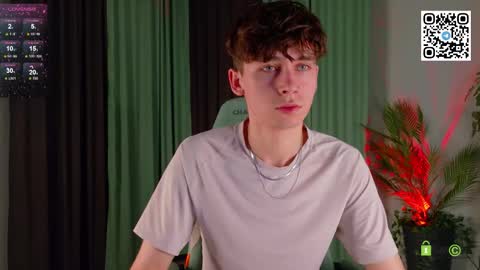 Snapshot of mark_safr chatting on 02.18.26 Mark online show from 02.18.26