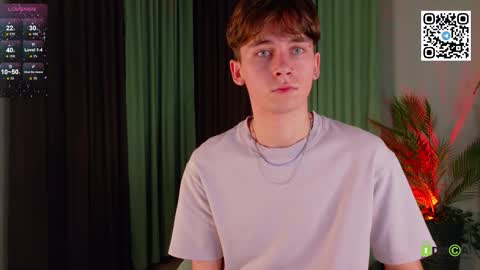 Snapshot of mark_safr chatting on 02.19.26 Mark online show from 02.19.26