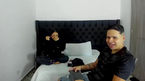 markandphilip  online show from 11.21.25