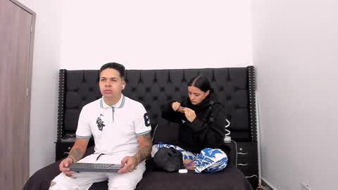 markandphilip  online show from 11.23.25