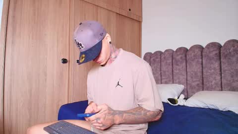 Sebastian online show from 11.12.25