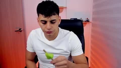 Snapshot of markpotier chatting on 02.08.26 MARK online show from 02.08.26