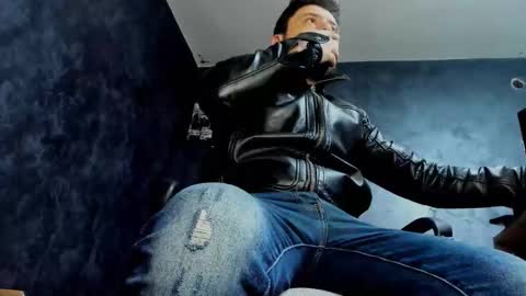 MARK online show from 12.21.25