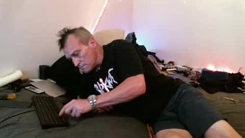 Snapshot of markymark515 chatting on 03.07.25 MarkyMark7169 online show from 03.07.25