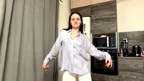 Maja online show from 10.11.25