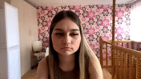 Ellie online show from 10.09.25