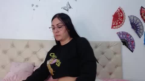 Snapshot of marlymilf6 chatting on 02.25.25 Marly online show from 02.25.25