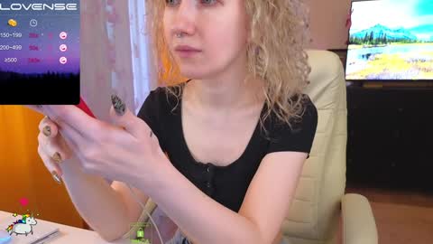 Snapshot of marmeladka777 chatting on 01.05.25 Alena online show from 01.05.25