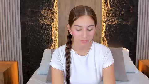 Snapshot of maroly_21 chatting on 01.21.25 Maly online show from 01.21.25