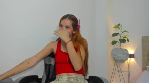 Snapshot of maroly_21 chatting on 09.24.25 Maly online show from 09.24.25