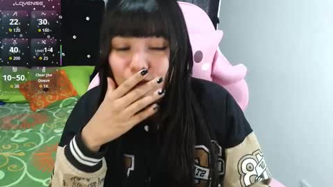 Snapshot of maron_baez chatting on 11.29.25 maron online show from 11.29.25