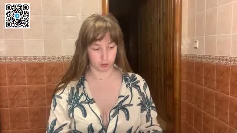 Snapshot of maroonmoon_ chatting on 09.20.25 Miriam online show from 09.20.25