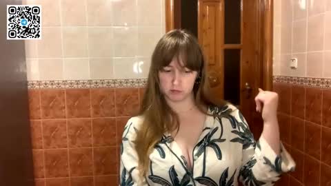 Snapshot of maroonmoon_ chatting on 09.29.25 Miriam online show from 09.29.25