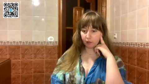 Snapshot of maroonmoon_ chatting on 10.04.25 Miriam online show from 10.04.25