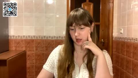 Snapshot of maroonmoon_ chatting on 10.10.25 Miriam online show from 10.10.25