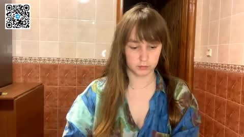 Snapshot of maroonmoon_ chatting on 10.12.25 Miriam online show from 10.12.25