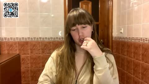 Snapshot of maroonmoon_ chatting on 11.21.25 Miriam online show from 11.21.25