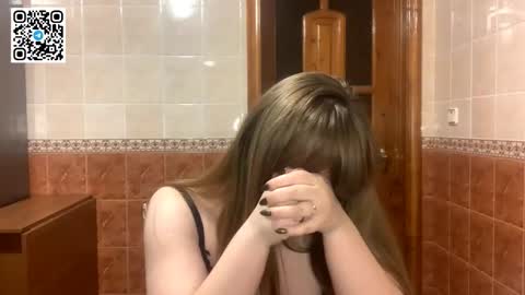 Snapshot of maroonmoon_ chatting on 11.23.25 Miriam online show from 11.23.25