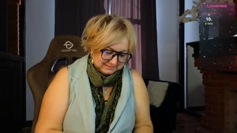 marta_wils online show from 10.25.25