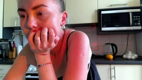 Snapshot of martaluna_ chatting on 06.14.26 Marta online show from 06.14.26